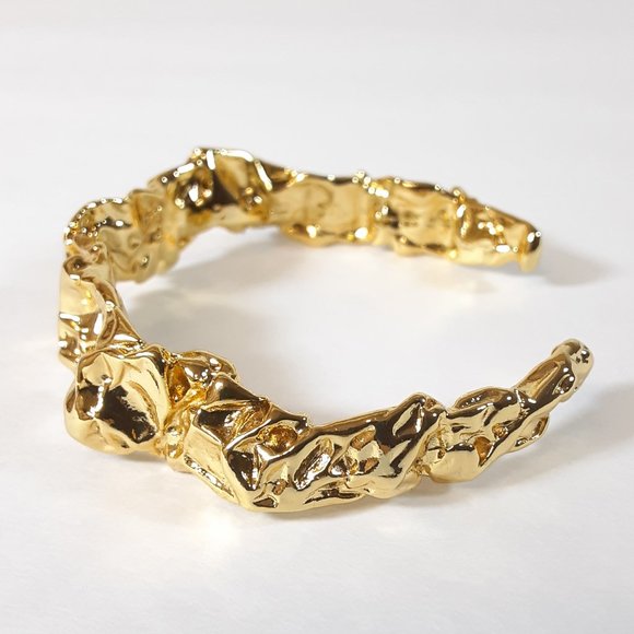AMBER SCEATS 24K GOLD PLATED EMERY ADJUSTABLE CUFF BRACELET BRAND NEW - Picture 3 of 9